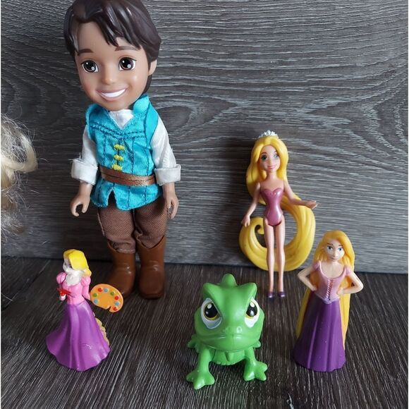Disney Tangled Rapunzel Toy Lot - Picture 2 of 3